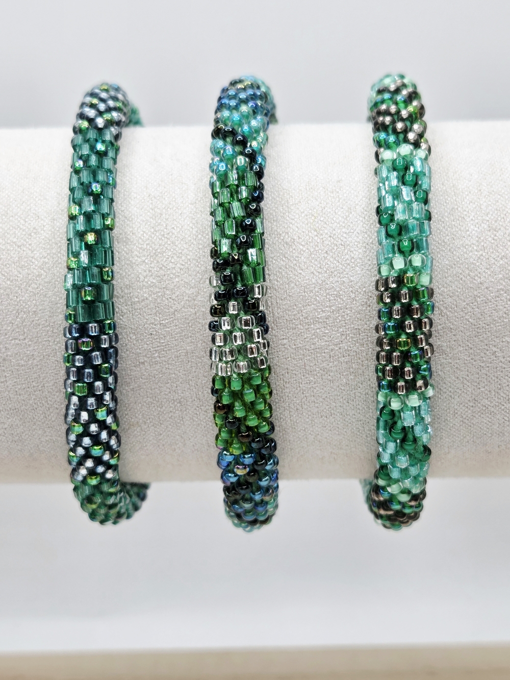 Emerald Green Beaded Bracelet Trio - Unbranded - Picture 8 of 9